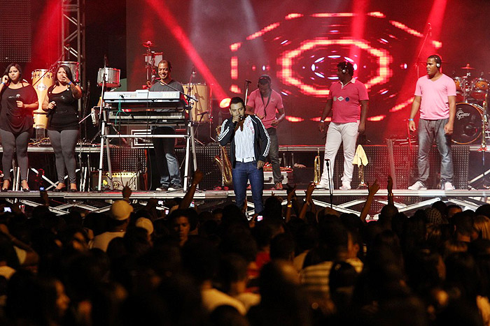 Ensaio de verão do Harmonia do Samba em Salvador 