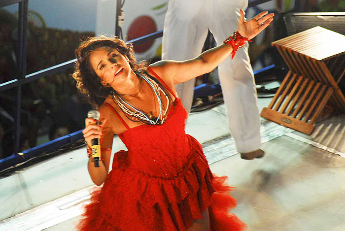 Daniela Mercury leva ópera ao Carnaval de Salvador.