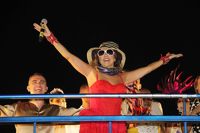 Daniela Mercury leva ópera ao Carnaval de Salvador.