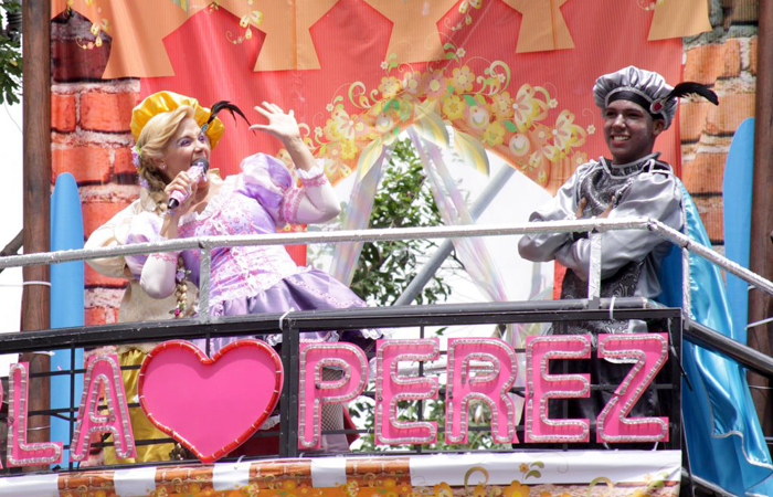  Carla Perez estreia no carnaval de Salvador vestida de Rapunzel - Ag.News