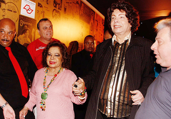 Caetano Veloso e Gilberto Gil chegam ao Anhembi, em São Paulo