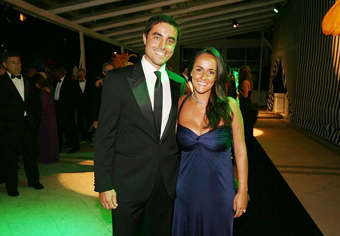 Ricardo Pereira e Francisca Pinto se esbaldam em Baile de Gala 