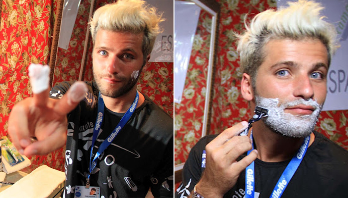 Bruno Gagliasso faz a barba durante Carnaval de Salvador