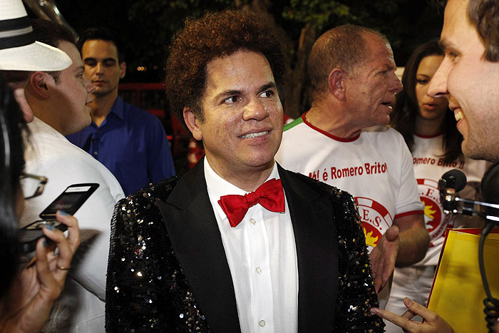 Romero Britto é homenageado pela Renascer de Jacarepaguá