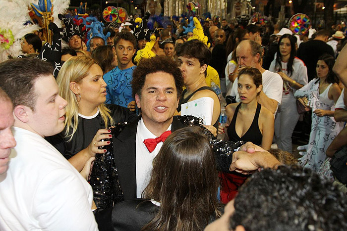 Romero Britto é homenageado pela Renascer de Jacarepaguá