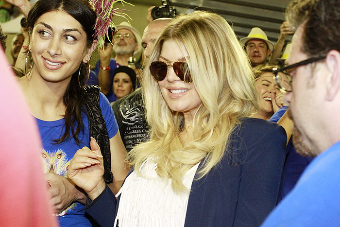 Fergie curte Carnaval na Sapucaí