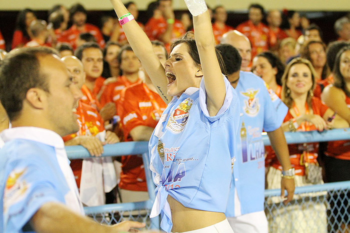 Desfile União da Ilha: Deborah Secco