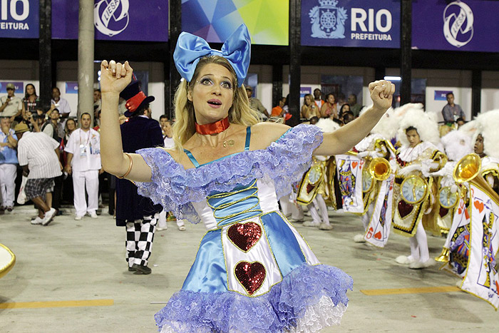 Desfile União da Ilha: Letícia Spiller