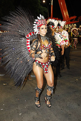 Desfile da Mangueira: Renata Santos