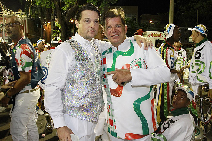 Desfile da Grande Rio: Marcelo Serrado e Raul Gazola 