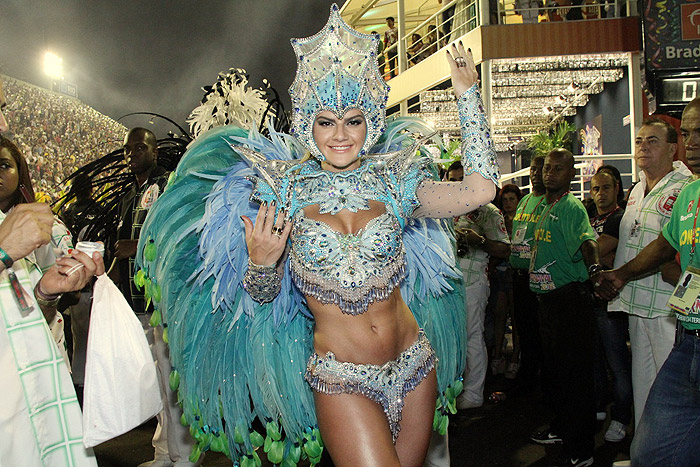 Desfile Grande Rio: Mirella Santos