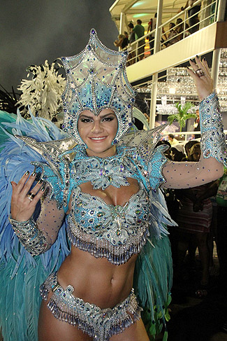 Desfile Grande Rio: Mirella Santos