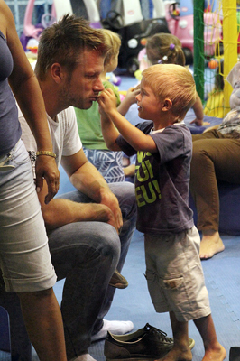 Rodrigo Hilbert se divertiu com os filhos