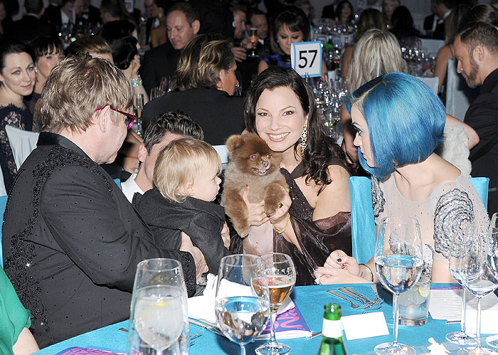 O pequeno Zachary, Elton John, Fran Drescher e Katy Perry