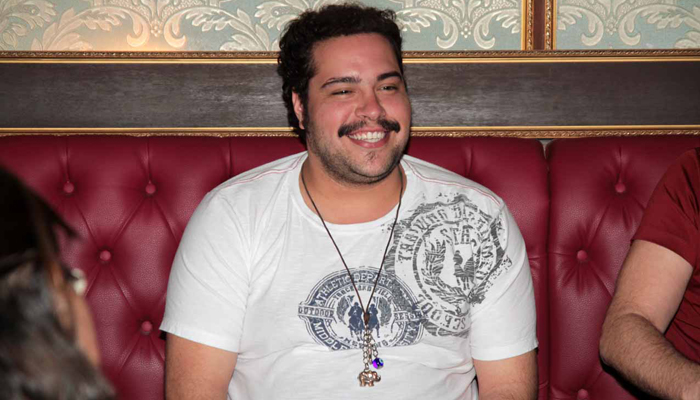  Tiago Abravanel  faz coletiva do musical Tim Maia, em SP