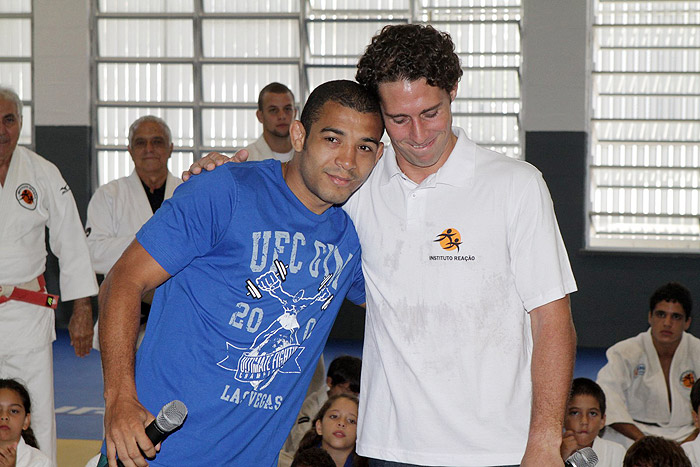  Flavio Canto em evento de UFC na Rocinha