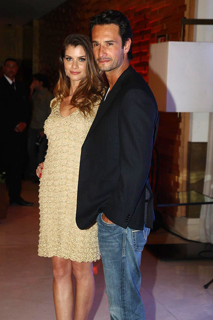 Rodrigo Santoro e Alinne Moraes 