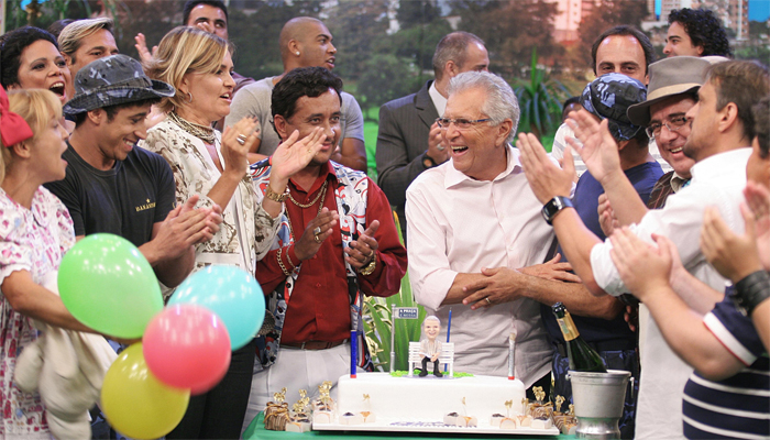 Carlos Alberto ganha festa de aniversário na Praça
