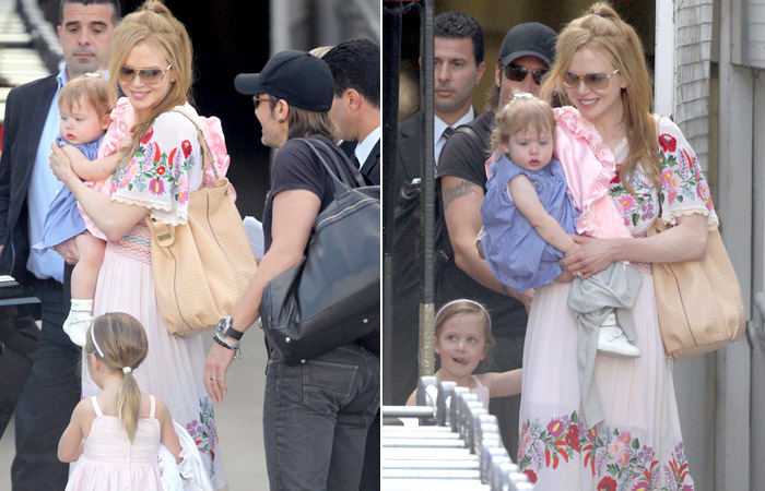 (Esther/Grosby) Nicole Kidman faz passeio ao lado do marido e das filhas