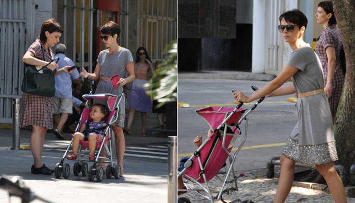 Débora Falabella empurra carrinho de criança pelas ruas da Gávea