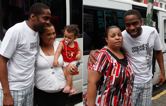 Lázaro Ramos tira fotos com fãs em rua de São Paulo