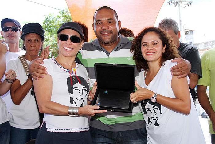 Cissa Guimarães na pista de skate em homenagem ao filho, Rafael Mascarenhas