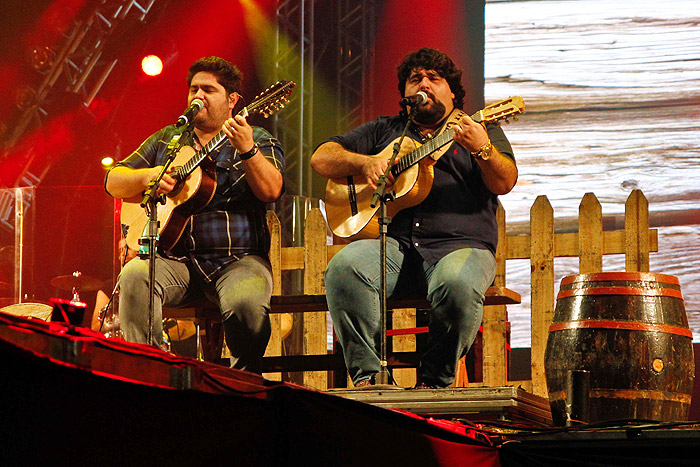 César Menotti & Fabiano no Curitiba Country Festival