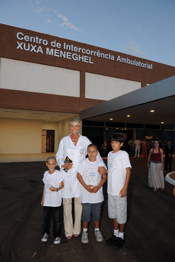 Xuxa ganha ambulatório com seu nome em Barretos 