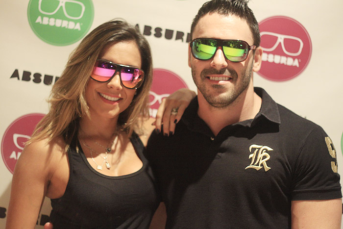 Dani Bolina prestigia festa de marca de óculos de sol