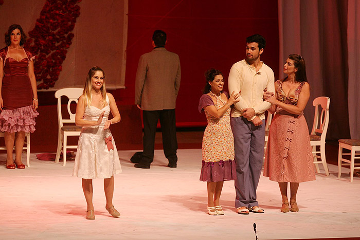 Sérgio Marone e Juliana Baroni participam de festival de teatro em Curitiba