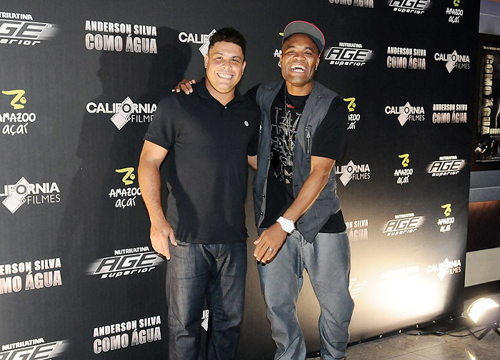  Ronaldo e Anderson Silva na pré-estreia do filme do lutador 
