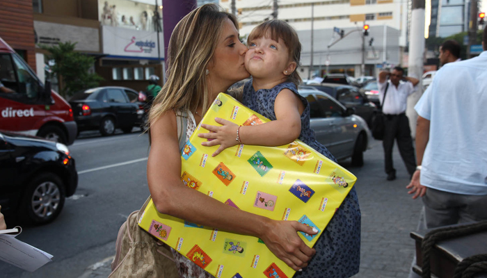 Rafaella Justus chama atenção em festa do filho de Fittipaldi