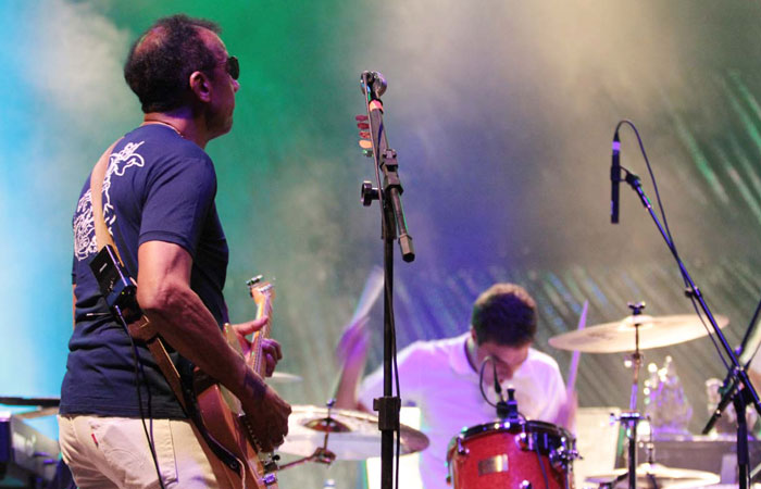 Jorge Ben Jor faz show no Via Funchal - O Fuxico