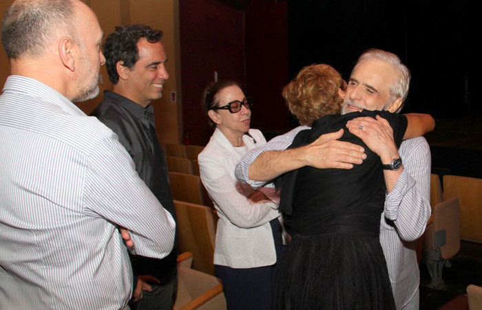 Fernanda Montenegro e Andréa Beltrão prestigiam Francisco Cuoco no teatro - O Fuxico
