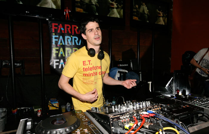 Pedro Neschling agita boate em Curitiba e ataca de DJ - O Fuxico