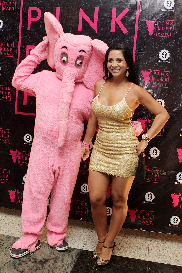 Beldades na festa Pink Elephant