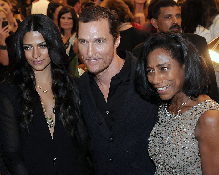 Glória Maria tieta Matthew McConaughey em São Paulo