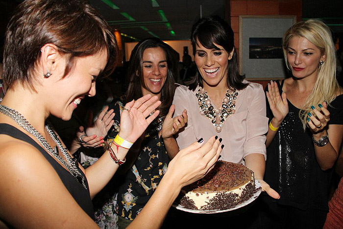 Fernanda Pontes foi quem trouxe o bolo