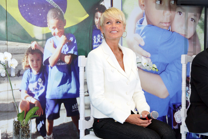 Xuxa e Christiane Torloni inauguram projeto beneficente, no Rio