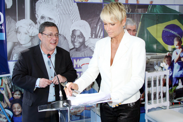 Xuxa e Christiane Torloni inauguram projeto beneficente, no Rio