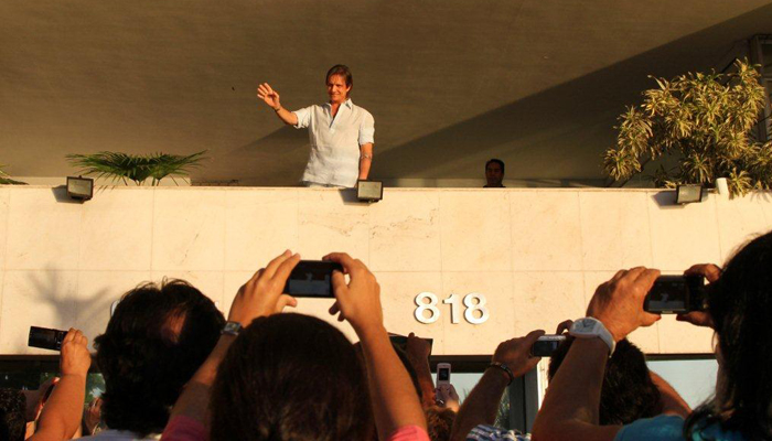 Roberto Carlos comemora 71 anos com bolo, fãs, missa e show em estádio
