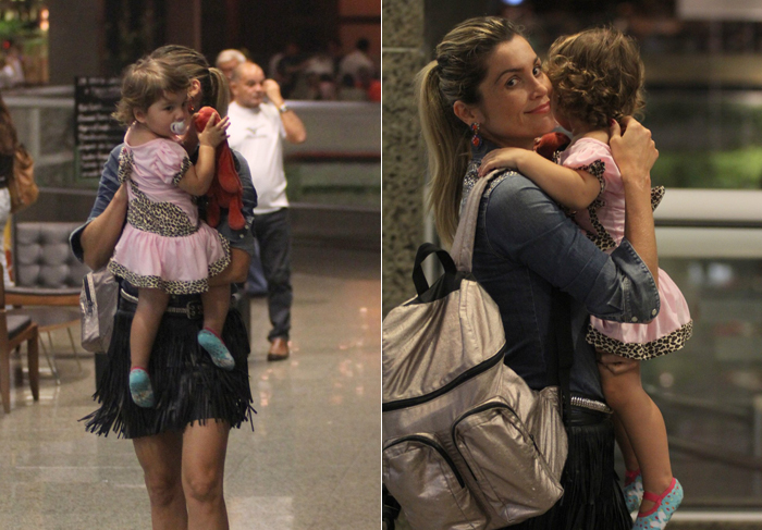 Flavia Alessandra passeia com a filha caçula