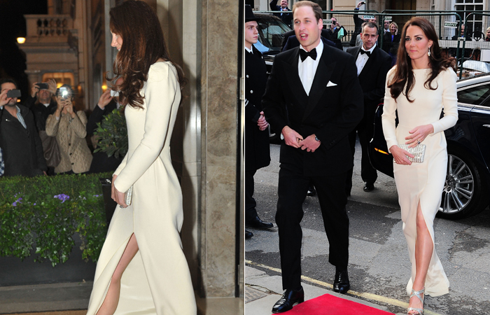 Kate Middleton deixa pernas à mostra ao usar vestido de gala