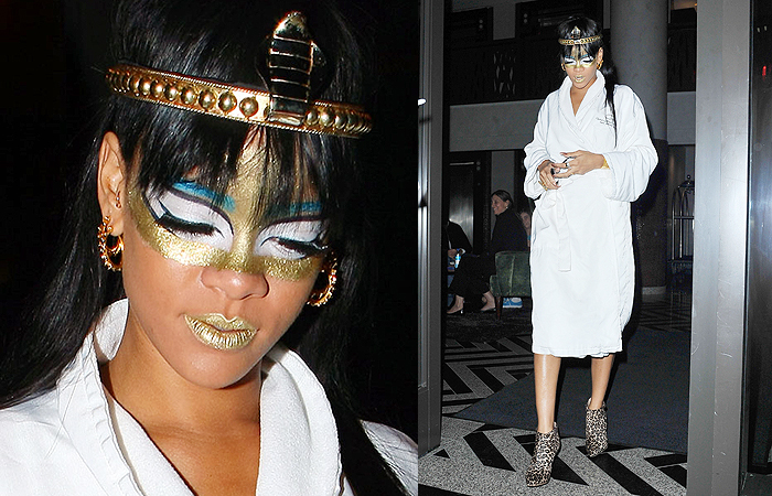 Rihanna se veste de rainha egípcia em show beneficente
