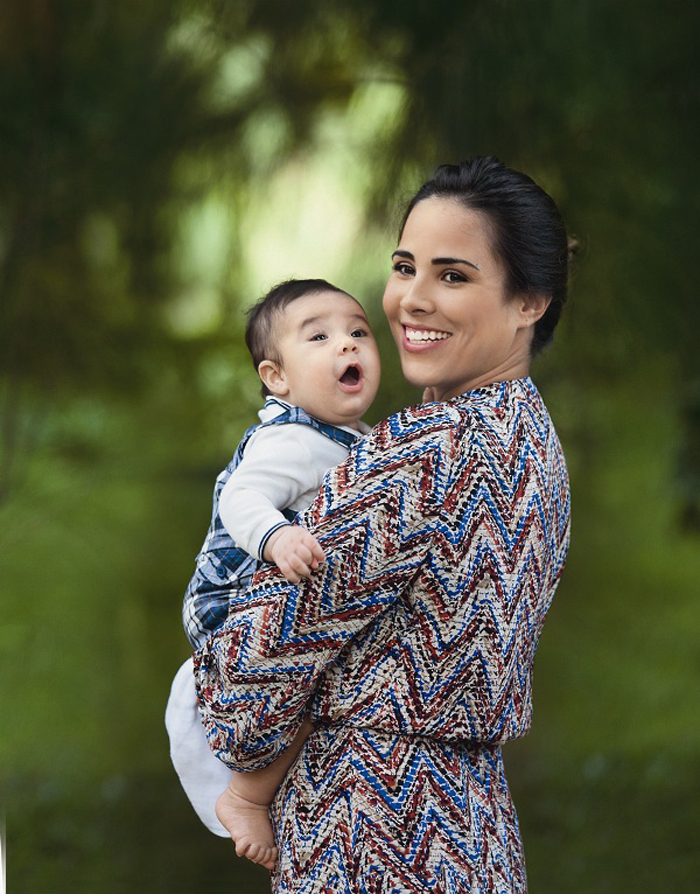  Wanessa leva o filho para o primeiro passeio no parque