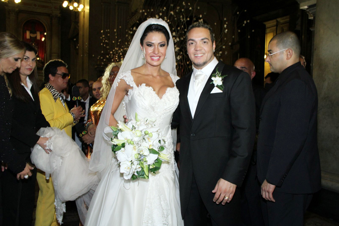 Belo e Gracyanne se casam com pompa e muita emoção no Rio