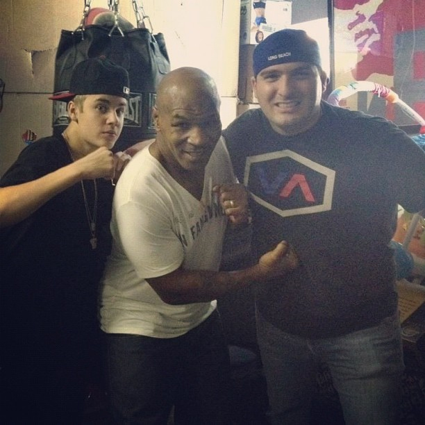 Justin Bieber teve aula de boxe com Mike Tyson