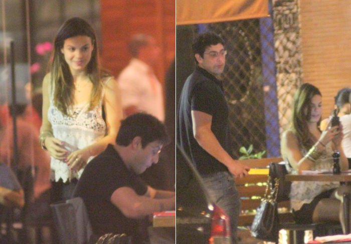 Sthefany Brito e Bruno de Luca curtem amigos em restaurante 