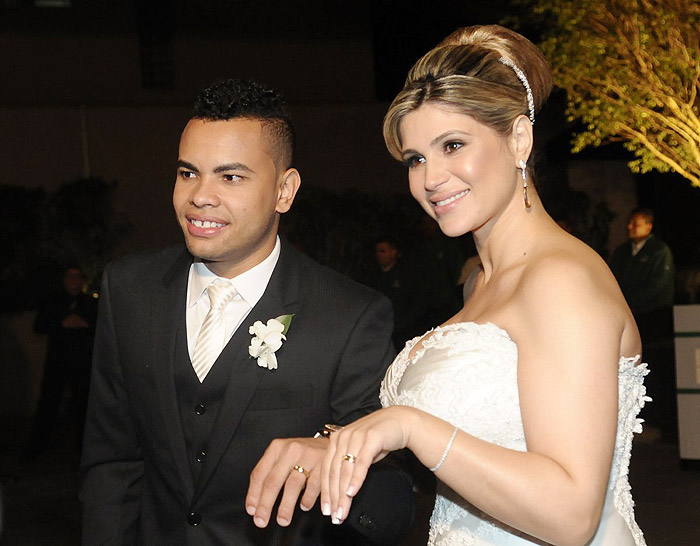 Dani Souza e Dentinho se casam em São Paulo