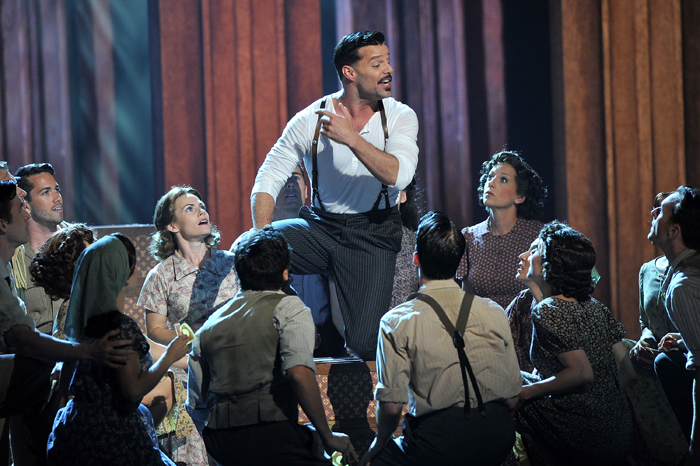 Veja Ricky Martin como Che Guevara em palco de premiação